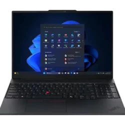 Vue frontale directe d'un ordinateur portable Lenovo ThinkPad noir ouvert, mettant en évidence son design d'entreprise épuré et l'interface Windows 11.
